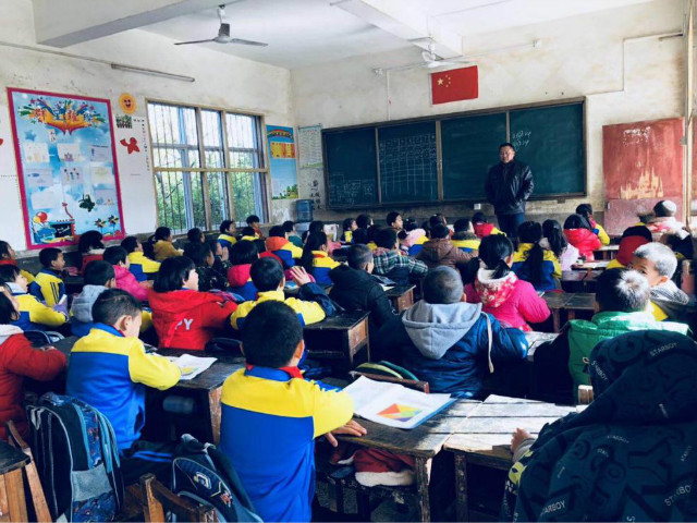 江西省贛州市大余縣新城鎮(zhèn)赤石小學(xué)
