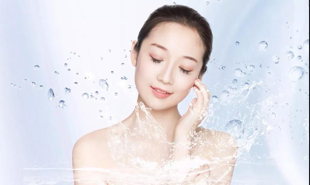 大家講堂 |爽膚水、收斂水、精華水、柔膚水、……化妝水種類你分得清嗎？